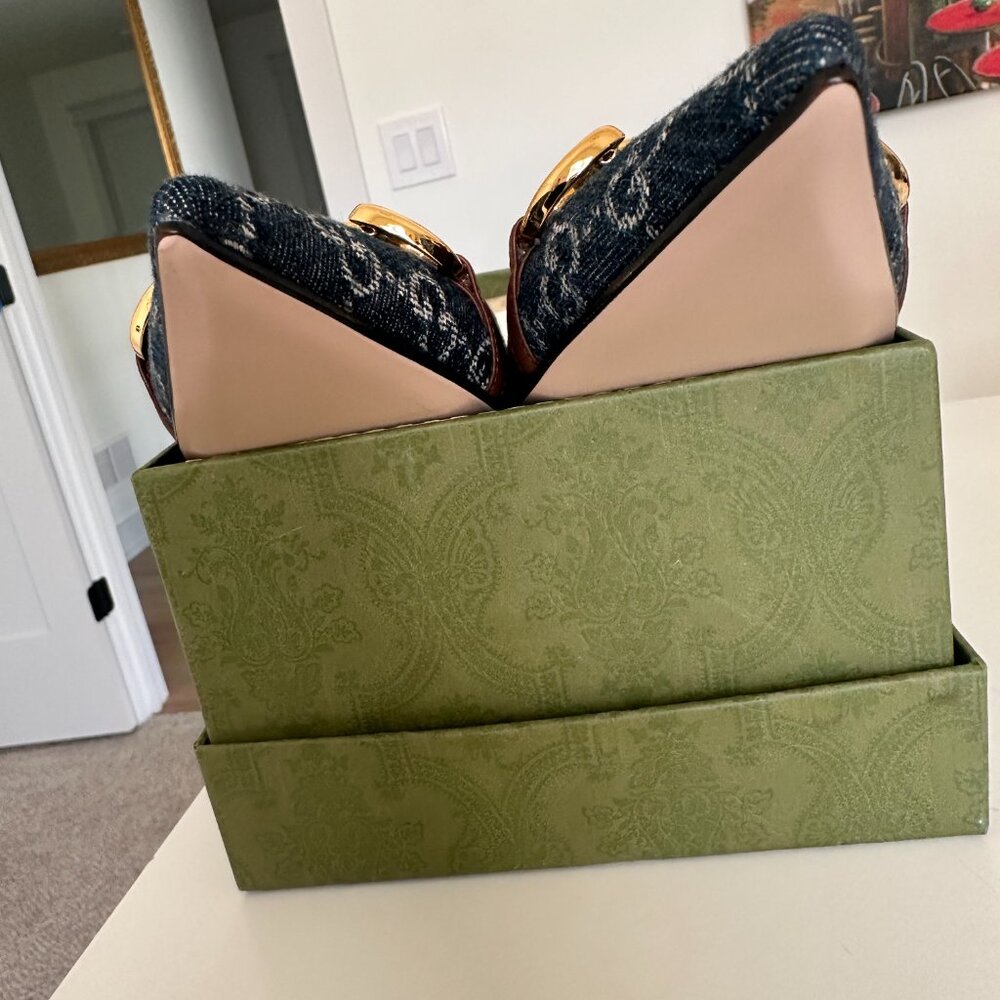 New Denim Monogramed Gucci Flats - Picture 15 of 16